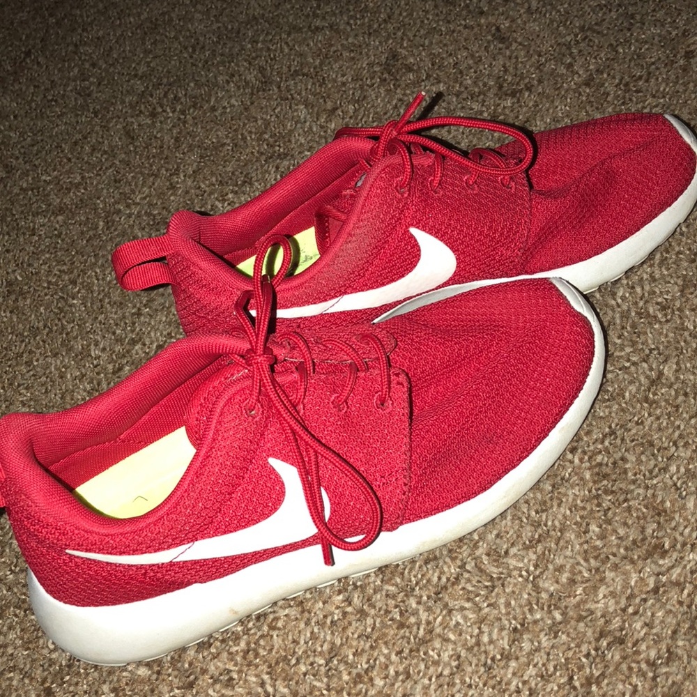 Women’s Nike Tennis Shoes